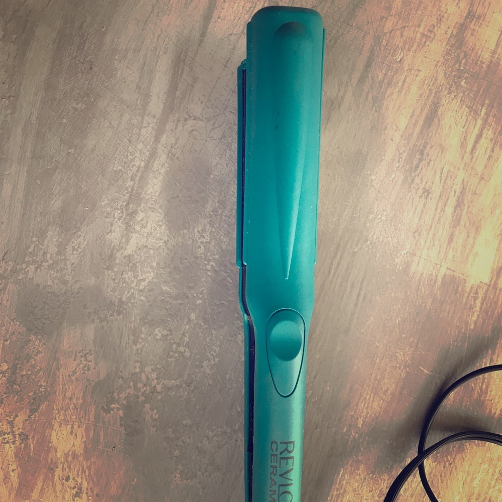 Hair straightener